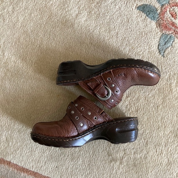 BOC Brown Leather Clogs - Picture 4 of 9